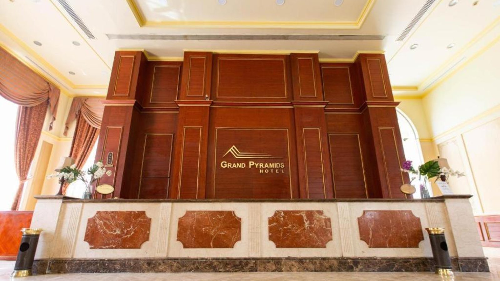 Boudl Grand Pyramids