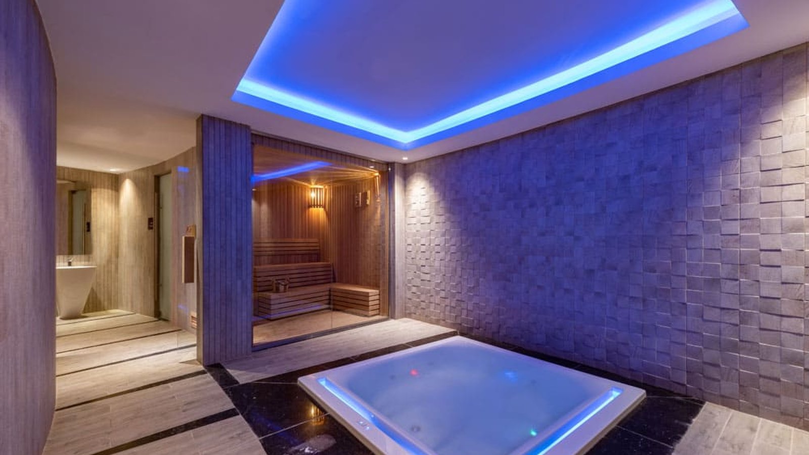 Ramada Hotel & Suites by Wyndham Al Qassim