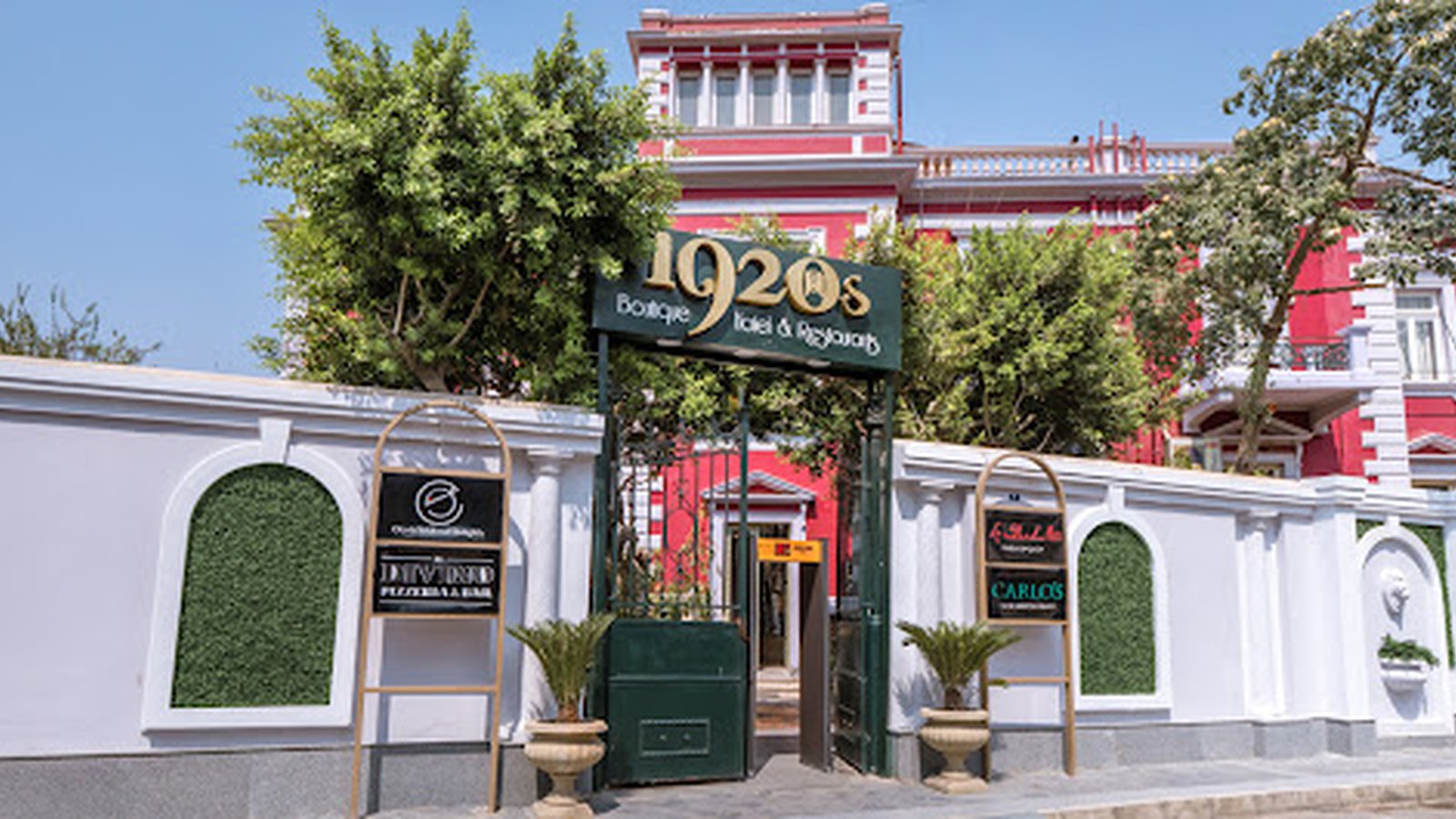 1920s Boutique Hotel and Restaurants